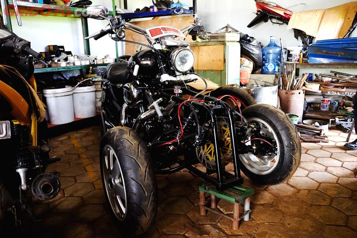 H-D Sportster modif reverse trike buatan RWIN Dev.