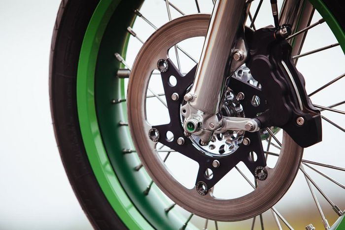 Norton Commando 1968 kustom cafe racer dari Fuller Moto, dilansir oleh www.bikeexif.com