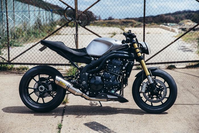 Triumph Speed Triple hasil modifikasi dari Harley Borkowski (RB Racing), dilansir oleh www.throttleroll.com