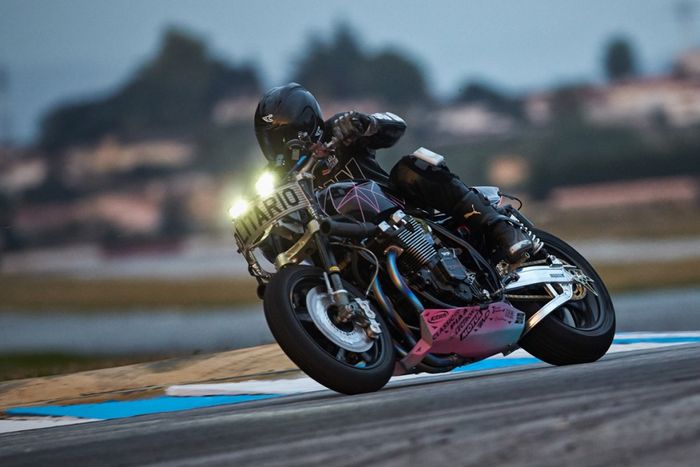 Yamaha XJR1300 &ldquo;Big Bad Wolf&rdquo; dari El Solitario, dilansir oleh Bikeexif.com