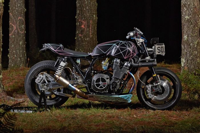 Yamaha XJR1300 &ldquo;Big Bad Wolf&rdquo; dari El Solitario, dilansir oleh Bikeexif.com