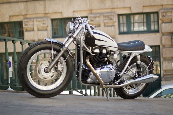 Triumph Bonneville custom cafe racer dari Ton-Up Garage, dilansir oleh Bikeexif.com