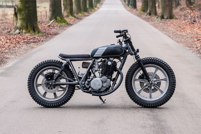 Yamaha SR500 custom brat style dari Pancake Customs, dilansir oleh Specialracer.com