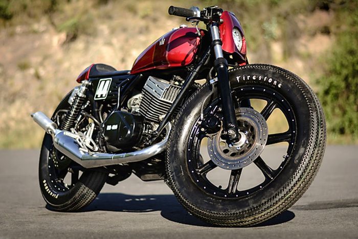 Yamaha RD400 custom cafe racer dari Lucky Customs, dilansir oleh Pipeburn.com