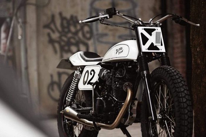 SYM Wolf 150 custom flat tracker dari 2Loud Customs, dilansir oleh Bikebrewers.com