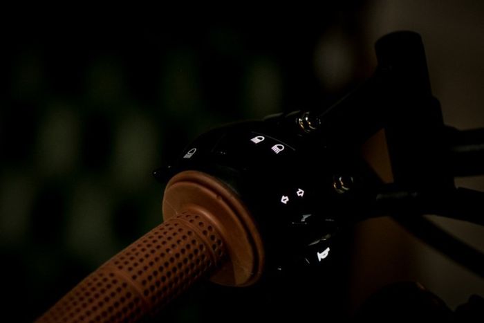 Tampilan panel instrument pada Suzuki Thunder 125 custom scrambler milik German Bastos, dilansir dari Bikebrewers.com