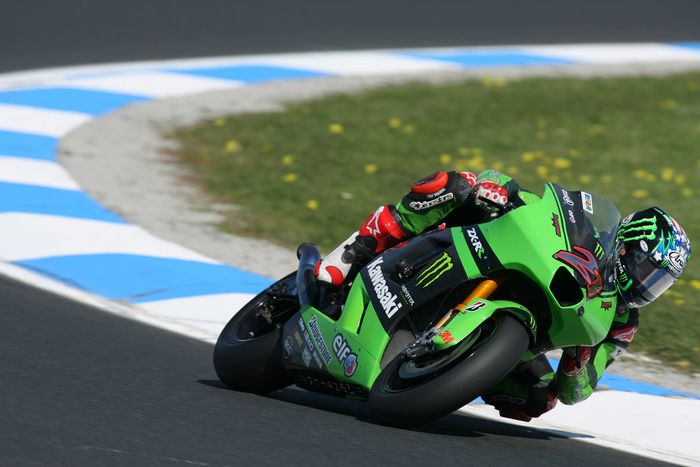 John Hopkins saat diatas Kawasaki ZX-RR MotoGP