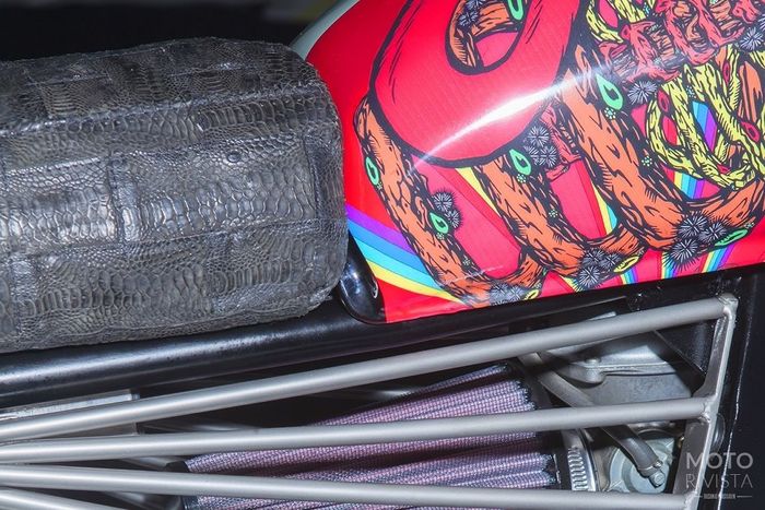 Honda NX650 &ldquo;Motopsycho&rdquo; hasil kolaborasi Basic Garage dan Keiichi Tanaami