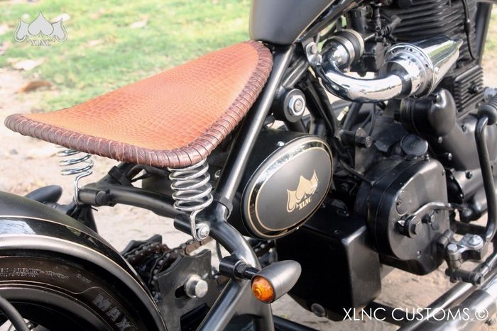 Royal Enfield Bullet Electra custom chopper dari XLNC Customs