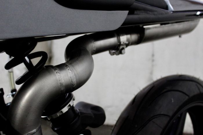 Honda CB750 F2 Nighthawk cafe racer dari L&eacute;tabli Garage