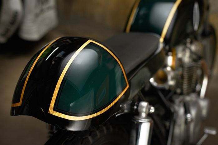 Kawasaki KZ400 custom cafe racer dari Vast Moto