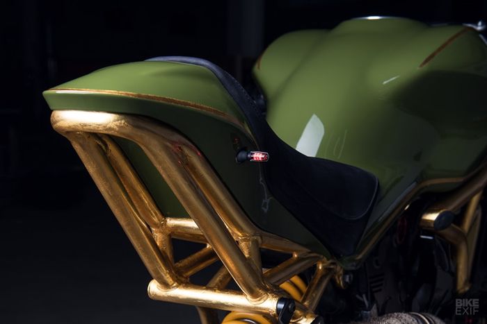 Ducati Monster 1200 R dengan rangka berlapis emas dari Diamond Atelier