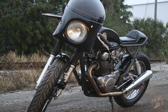 Honda CB450 custom cafe racer-Max style dari Dime City Cycles