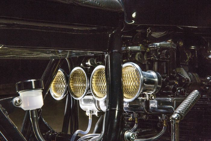 Velocity stack custom bergaya klasik dengan bahan alumunium