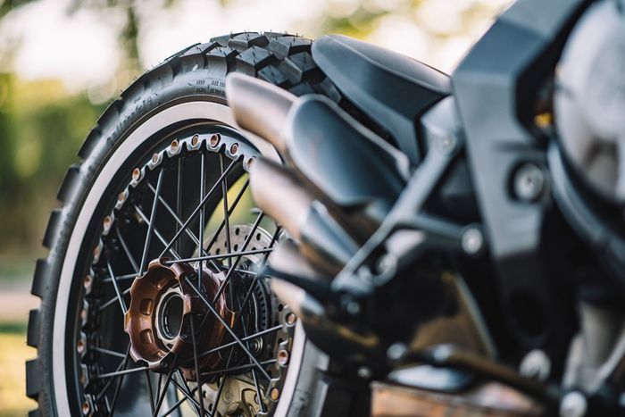 Pelek dari MV Agusta Brutale 800 seri Dragster RR bikin tampilan makin kekar