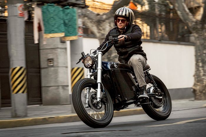 Motor listrik custom bergaya street tracker besutan Shanghai Customs