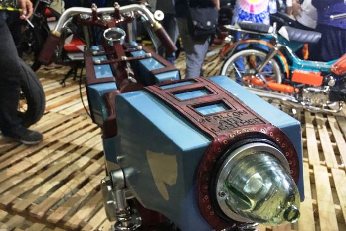 Lampu belakangnya juga enggak kalah unik nih