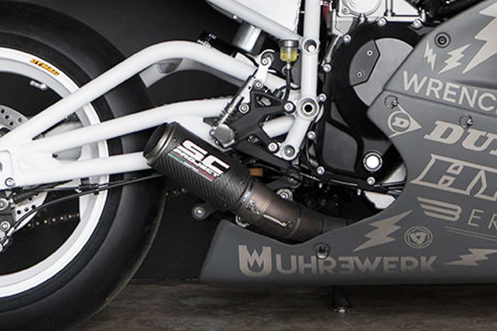 Swing armnya menggunakan pipa alumunium dan knalpotnya dari SC Project