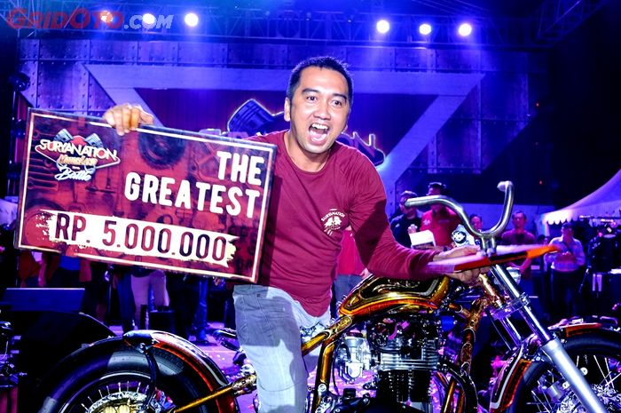 Denny berserta motornya yang meraih The Greatest Bike di Suryanation Motorland 2018