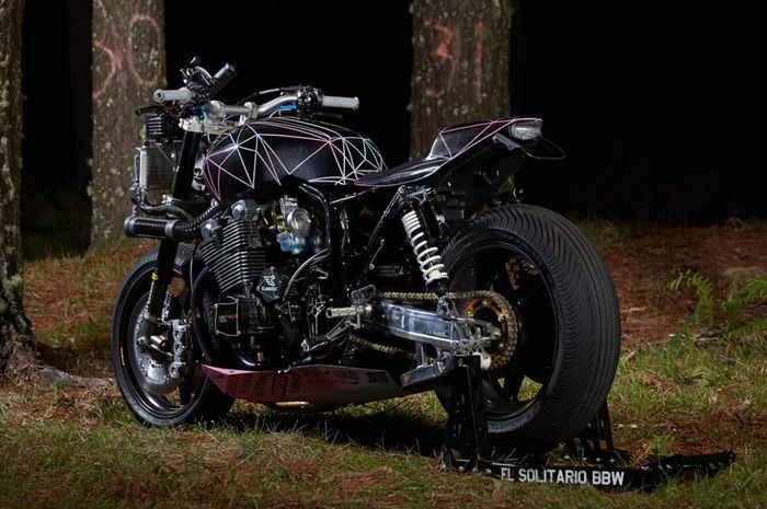 Yamaha XJR1300 &ldquo;Big Bad Wolf&rdquo; dari El Solitario, dilansir oleh Bikeexif.com