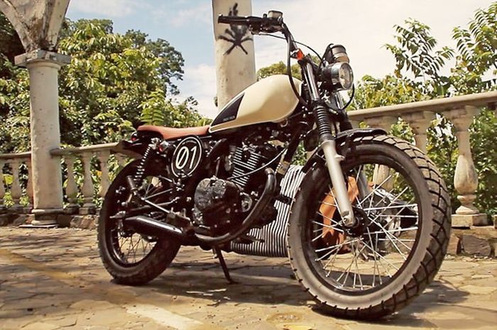 Suzuki GN125 custom street tracker-cafe racer dari Arnau Sanjuan Roman (Costa Rica Hot Rods), dilansir oleh Bikeexif.com