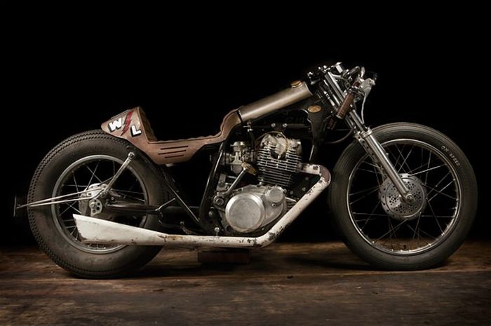 Yamaha SR250 custom dari El Solitario