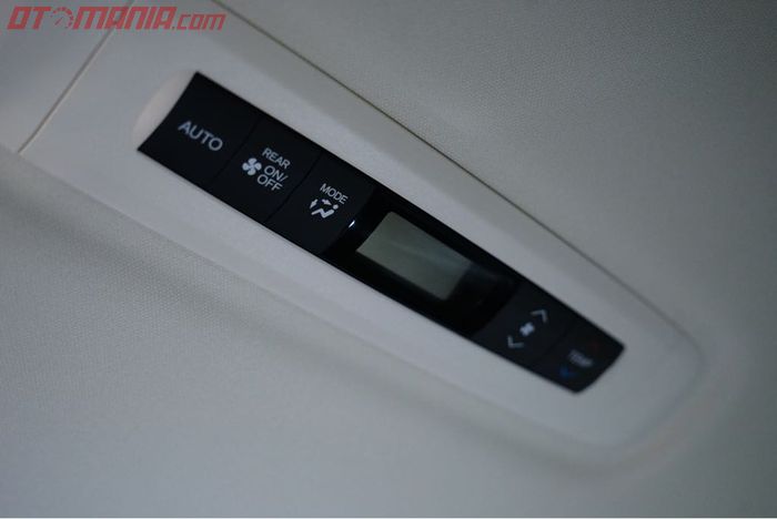 Penumpang belakang di Honda Odyssey 2018 bisa atur sendiri suhu yang diinginkan
