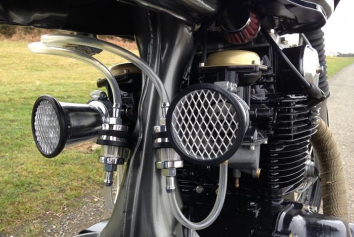 Honda CB250 K4 cafe racer bikinan Charlie Green, dilansir oleh Bikebound.com