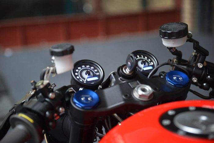 Honda CBX750 custom cafe racer dari X-Axis