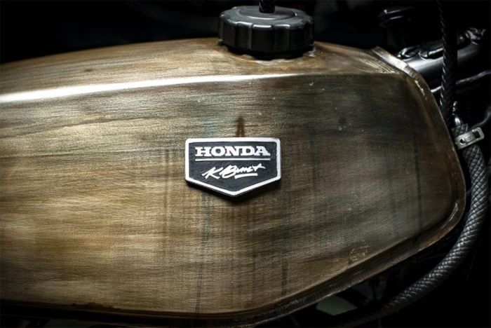 Honda NX650 custom scrambler hasil garapan Gilles Kergadallan