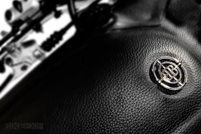 Montesa Cota 247 restomod dari Studio RAAR