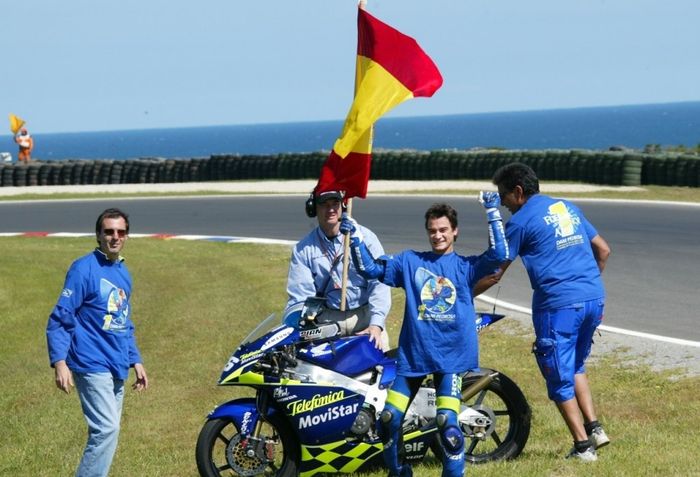 Di MotoGP Australia 2004, Dani Pedrosa mengunci gelar juara dunia GP 250 cc