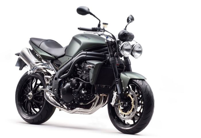 Bentuk standar Triumph Speed Triple (model year 2009-2010)