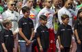 Sah! Anak-anak Gantikan Tugas Grid Girl Sebelum Start Balap F1