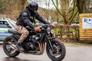 Yamaha Fazer 600 Cafe Scrambler Adopsi Gaya Motor Di Film Mad Max Gridoto Com