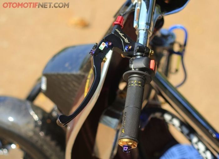 Handle kopling TWM Italy untuk Vespa klasik? Why not!