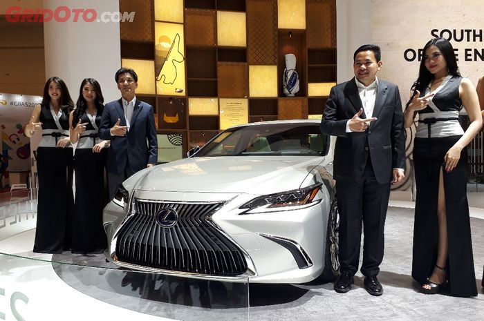 Indonesia jadi negara pertama yang meluncurkan Lexus ES 