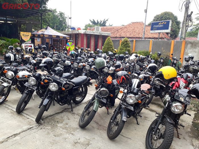 Sekitar ratusan pengguna Kawasaki W175 tumpah ruah di Kopdargab