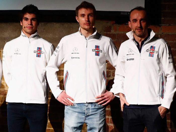 Pembalap Williams Lance Stroll (kiri) dan Sergey Sirotkin (tengah) bisa jadi kuda hitam di musim F1 2018, sementara Robert Kubica memberi dukungan menjadi test driver