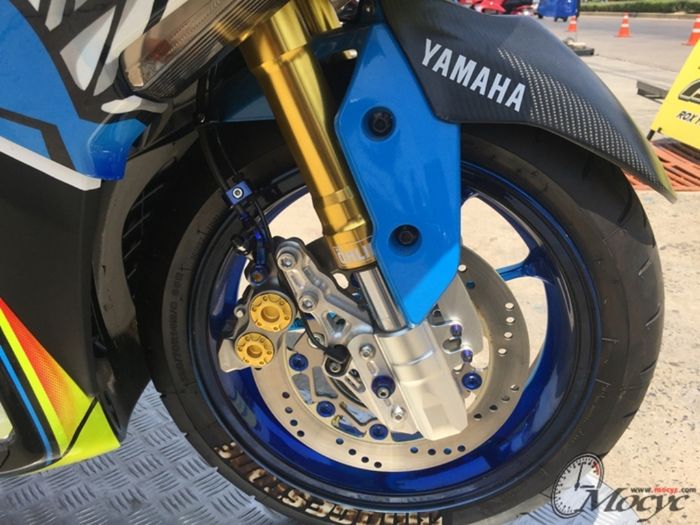 Yamaha Aerox 155 modif racing look ber-livery &ldquo;Shark&rdquo; milik Valentino Rossi