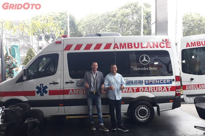 Biaya modifikasi Mercedes-Benz Sprinter ambulans mencapai miliaran rupiah