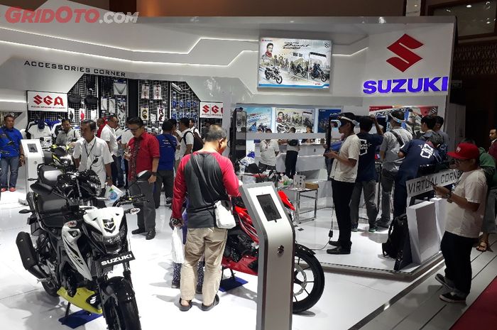 Suasana booth Suzuki di event IMOS 2018