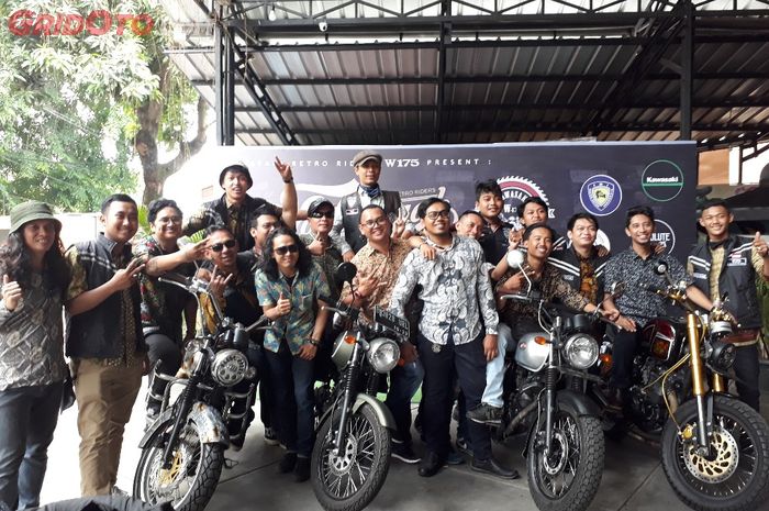 Kawasaki Retro Rider (KRR) W175 melakukan Kopdargab di Jakarta Selatan