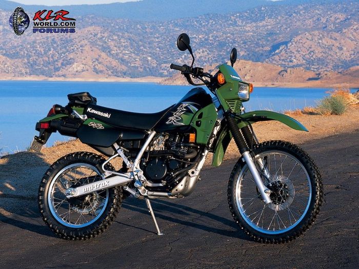 Tampilan standard Kawasaki KLR250 (2001-2003), dilansir oleh Motorcyclespecs.co.za