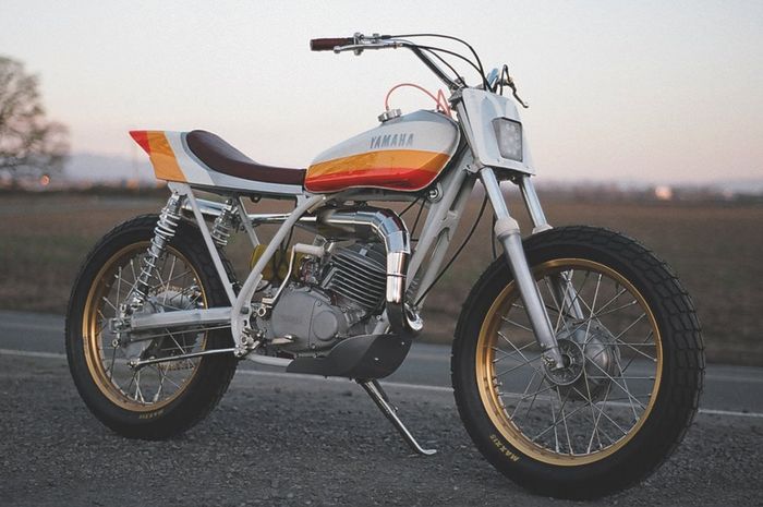 Yamaha DT250 custom flat tracker dari One Down Four Up, dilansir oleh Bikeexif.com