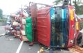 Rem Yang Diinjak Ternyata Blong, Nasib Truk Berakhir Terguling di Jalan Curam