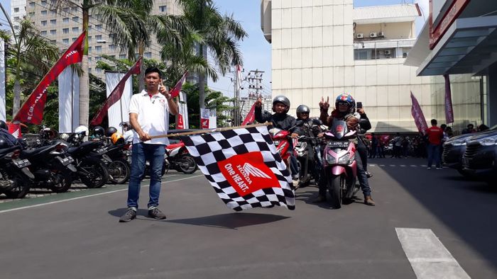 Di Hari Pahlawan Nasional, Sabtu, 10 November 2018, komunitas Honda Vario Nusantara akan jalan-jalan