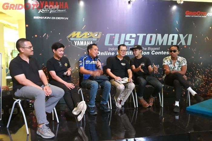 talk show bersama para expert di Big Bang Customaxi Yamaha