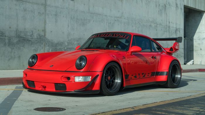 Tampilan depan Porsche 911 RWB