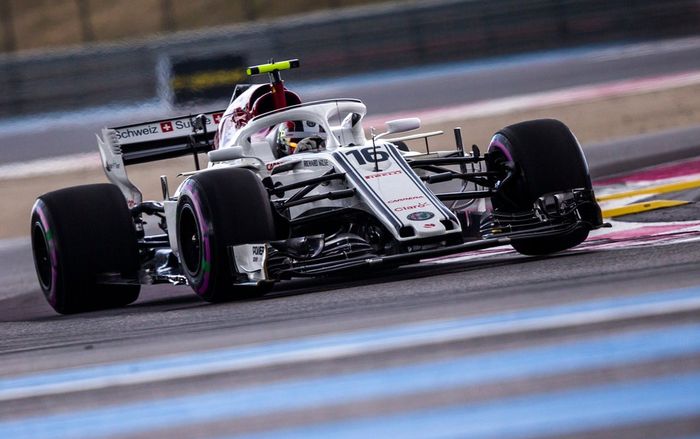Setelah menjalani kualifikasi ketiga (Q3) GP F1 Prancis, Charles Leclerc bingung mau parkirkan mobil balapnya di mana, karena baru pertama kali tembus ke fase Q3